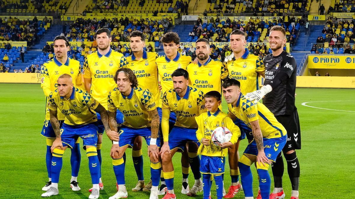Formación titular de la Unión Deportiva frente al Alavés