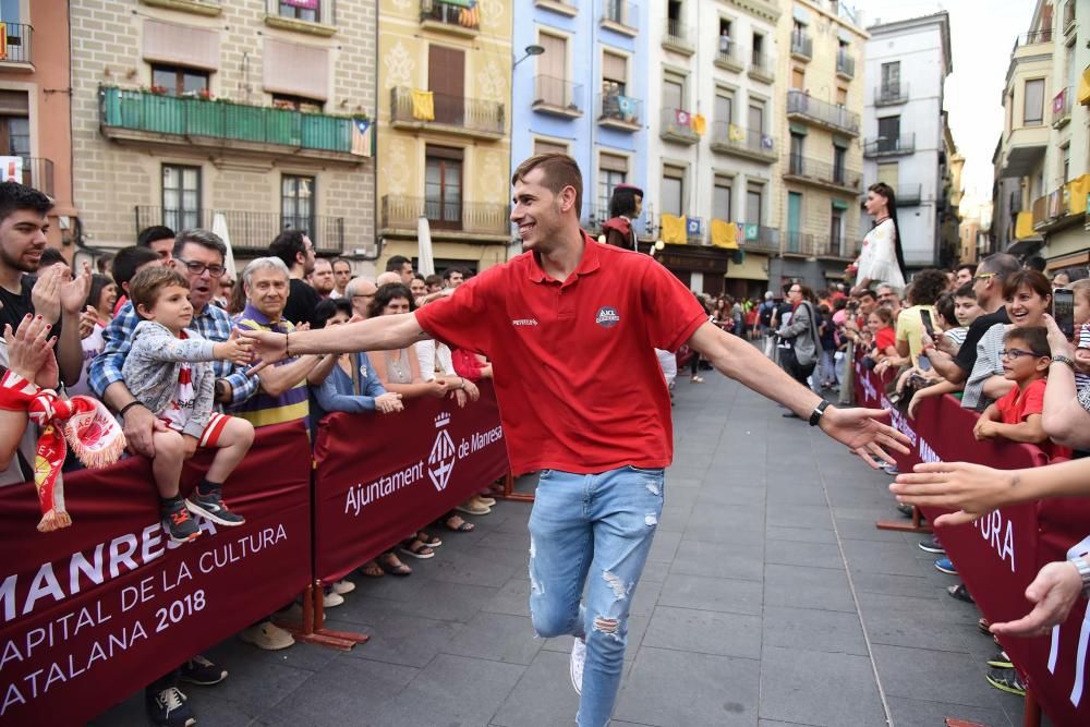 Celebració de l'ICL Manresa a la plaça Major