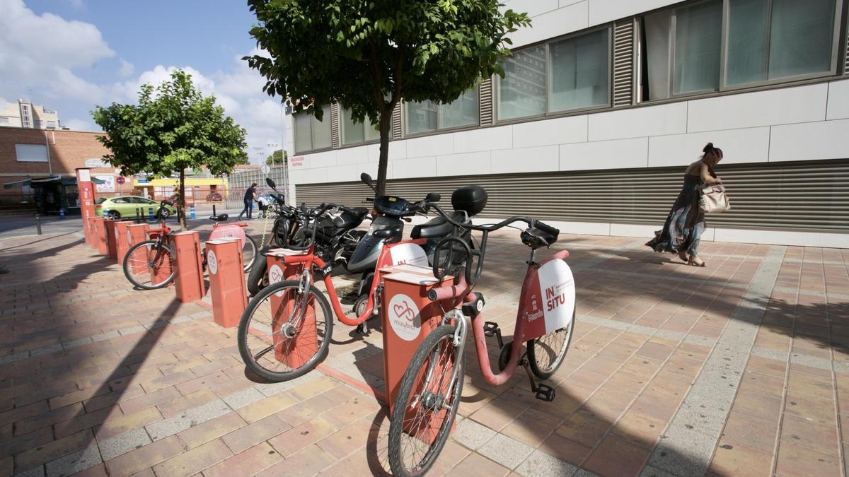 Bancada de bicicletas públicas en Murcia