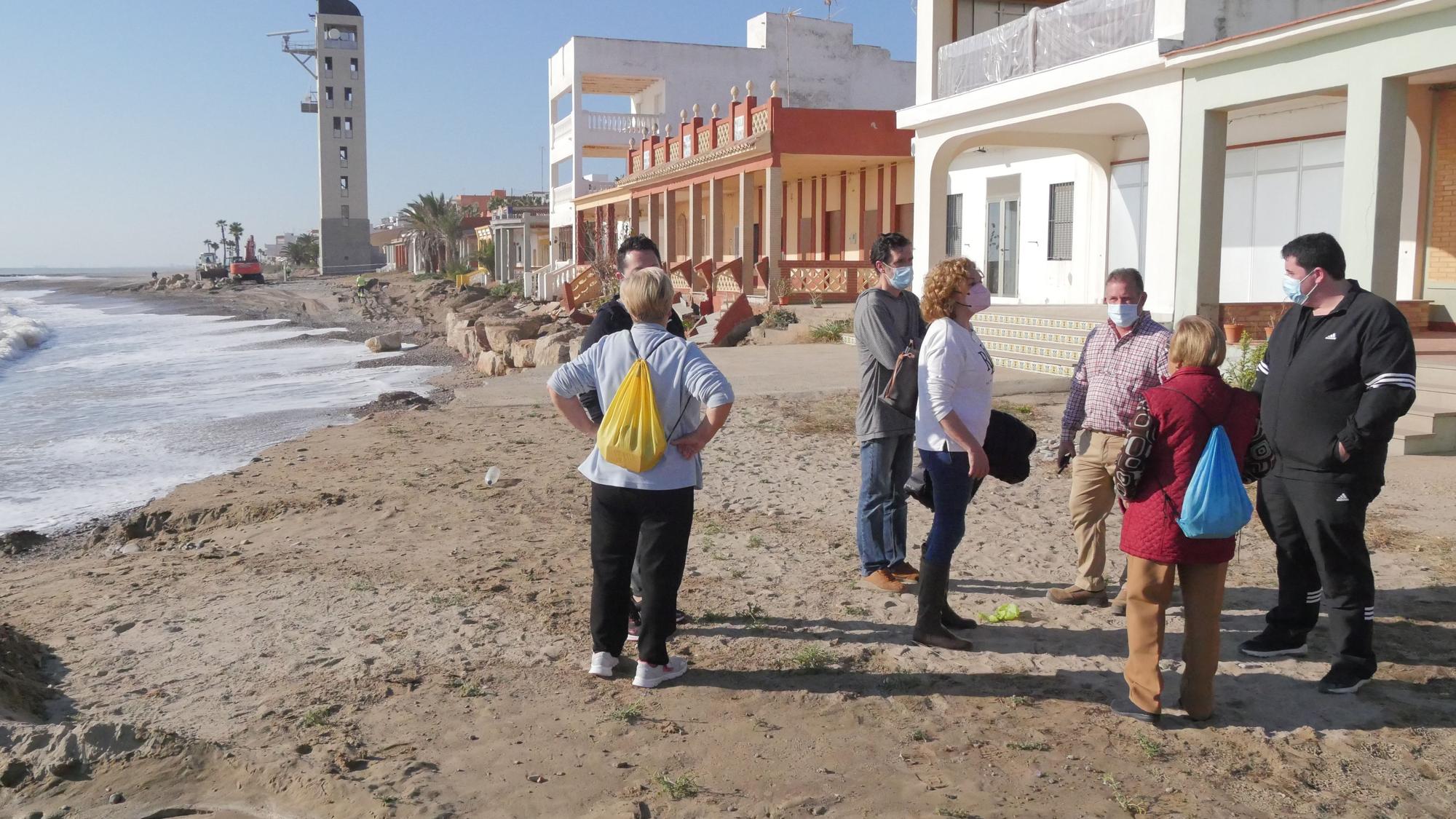 Nules no espera a Costas y actúa para proteger las viviendas de primera línea de playa