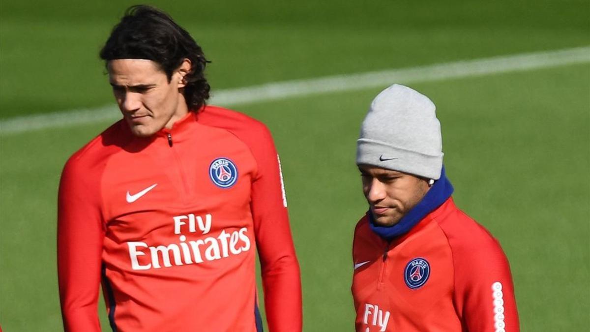 Cavani, junto a Neymar en el entrenamiento del PSG de este jueves