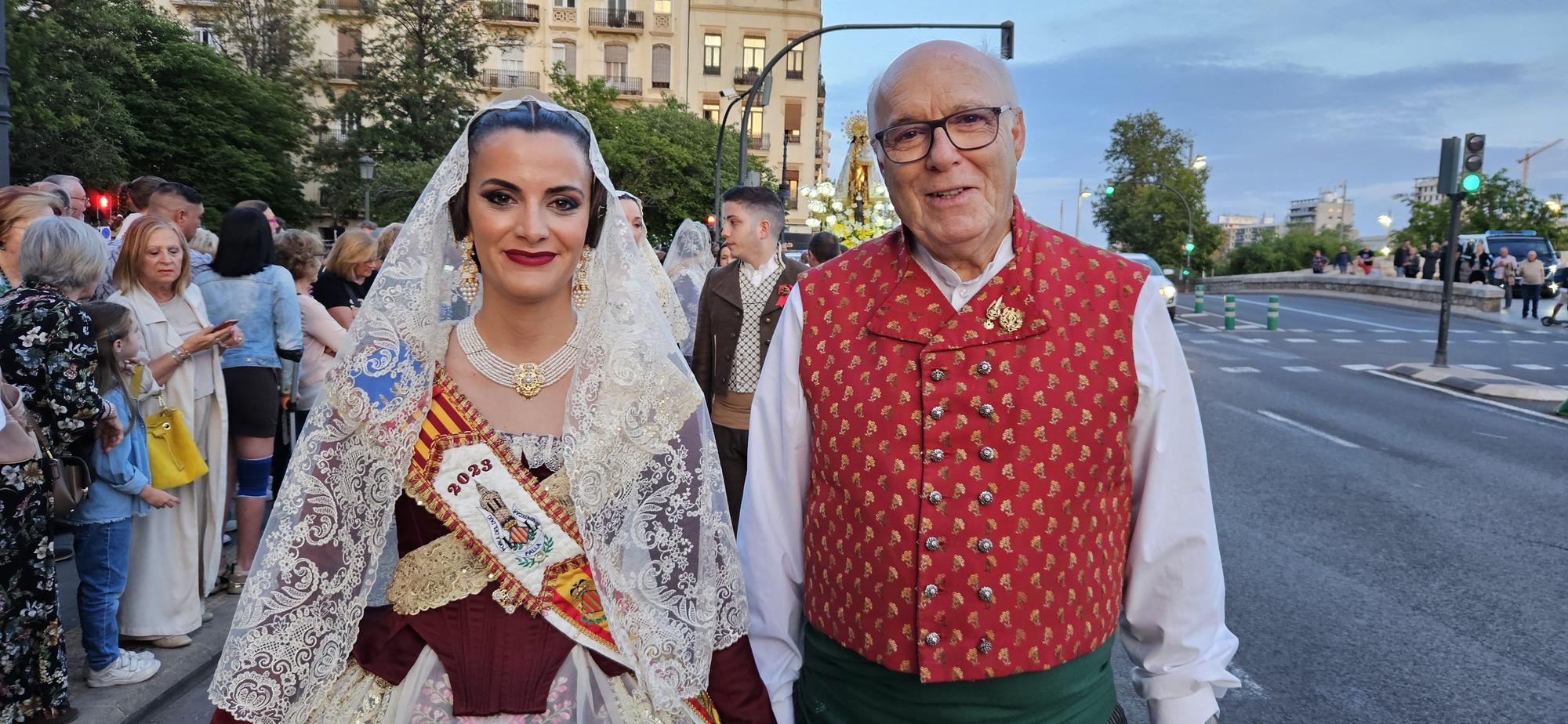 Laura, Paula, las cortes y las fallas de Zaidía acompañan al Cristo de la Fe