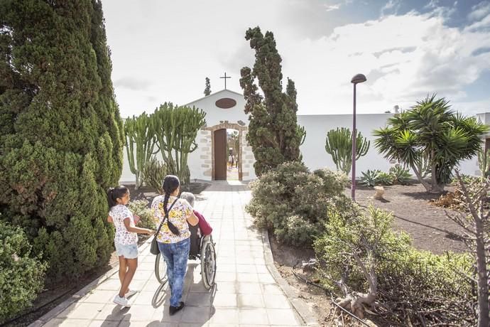 FUERTEVENTURA - Día de Todos los Santos - CEMENTERIO VIEJO DE PUERTO DEL ROSARIO - 01-10-18