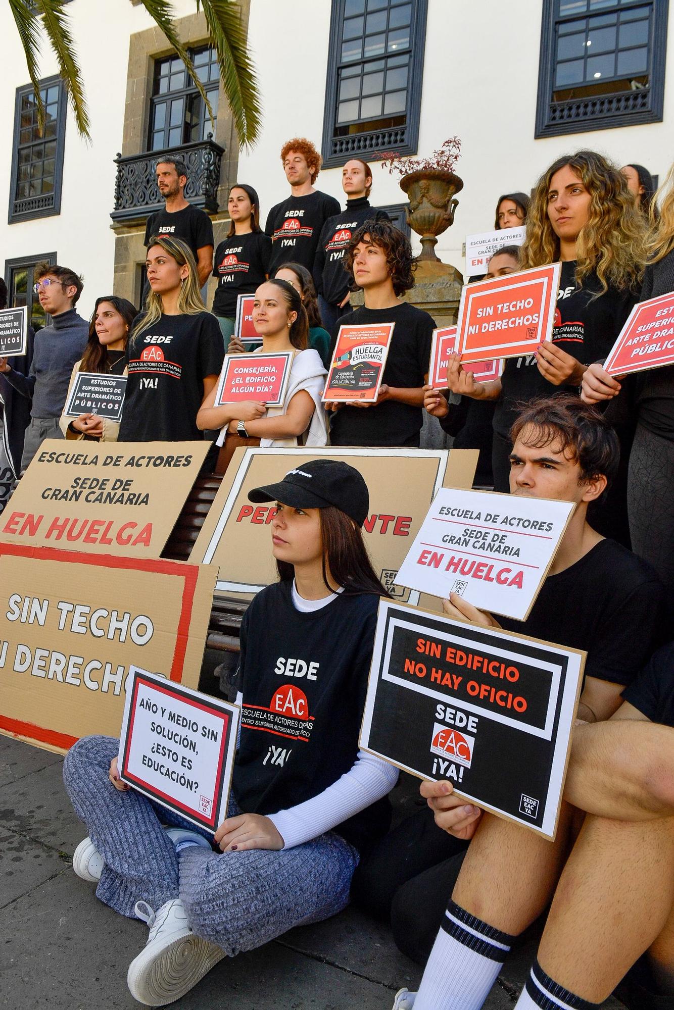 Nueva protesta de la Escuela de Actores de Canarias