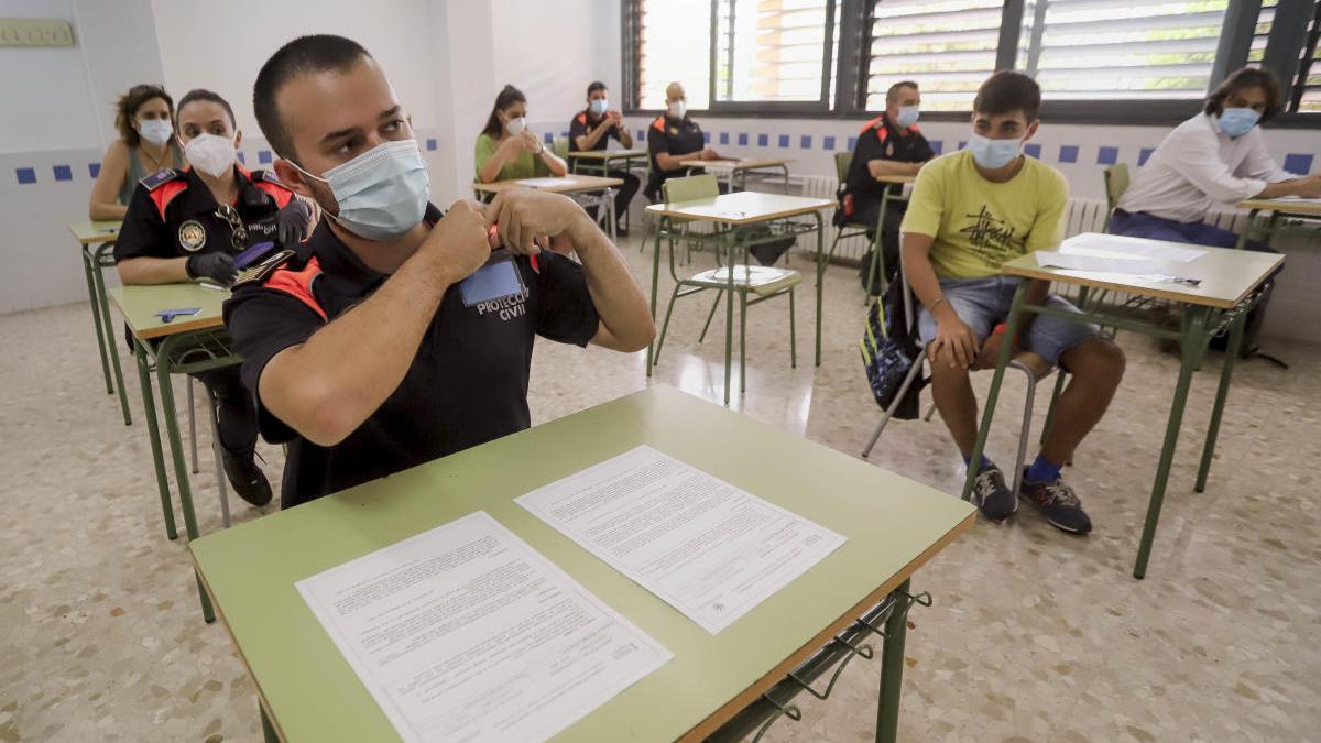 Simulacro de examen de selectividad en el IES Benlliure.