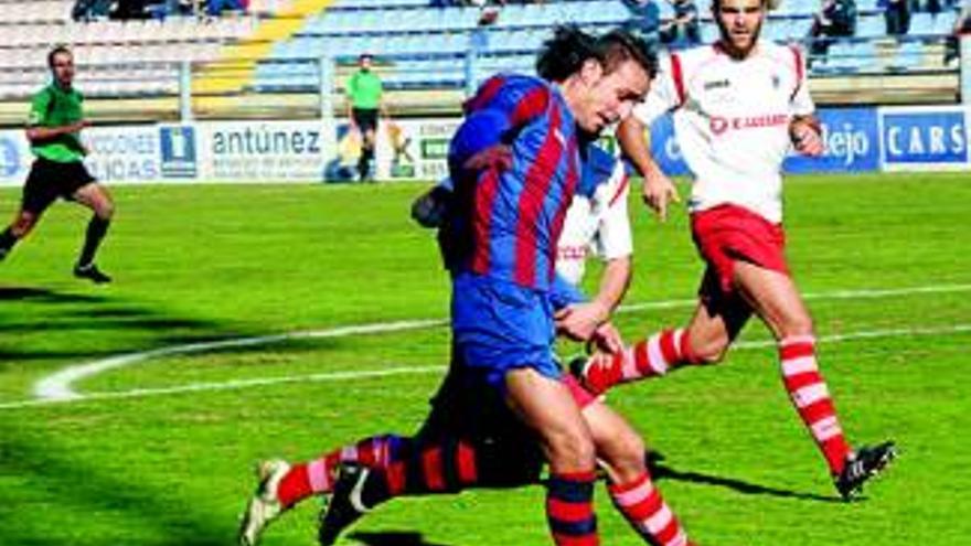 Los dos equipos de Tercera están lejos de sus objetivos