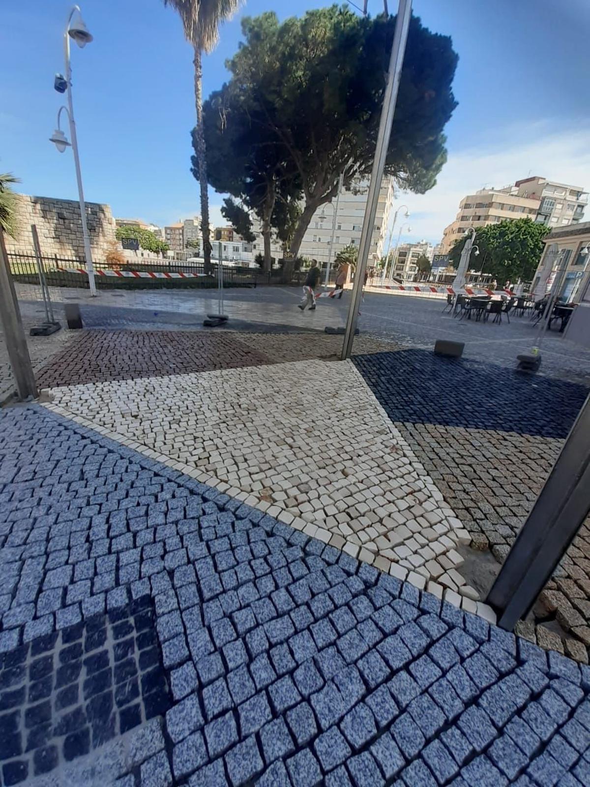 Una imagen de la plaza del Garbí cuando las obras aún no habían concluido.