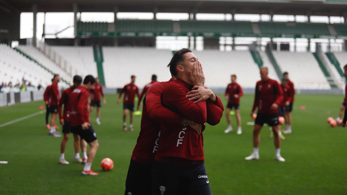 Lance del entrenamiento del Córdoba CF a puerta abierta del pasado viernes, en El Arcángel.