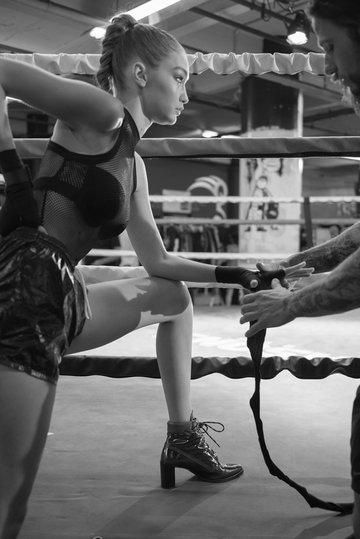 Gigi Hadid diseña unas botas con Stuart Weitzman 2