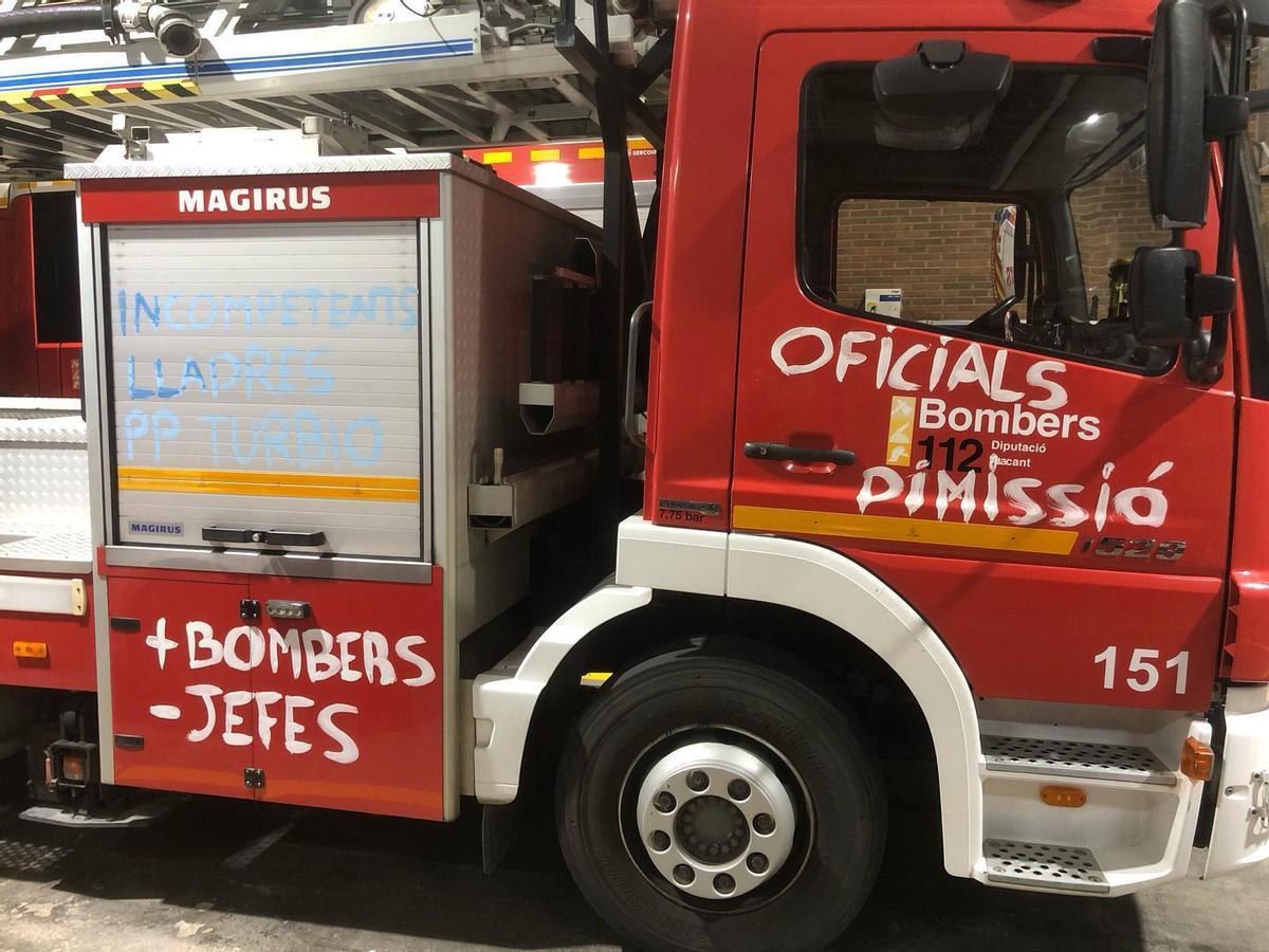 Los bomberos piden refuerzos y critican la "nefasta gestión"