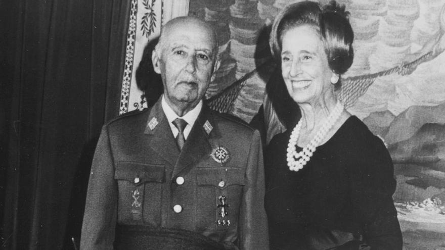 ¿Quién querría un retrato de Franco para colgar en la pared? Se subasta uno de más de dos metros