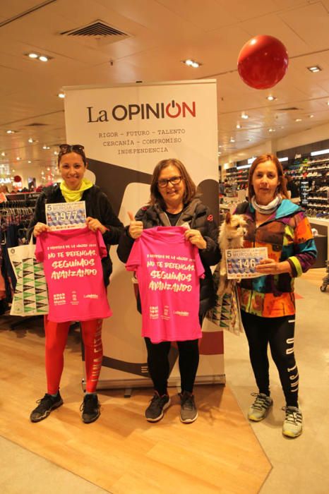 Recogida de dorsales Carrera de la Mujer. Sábado por la tarde