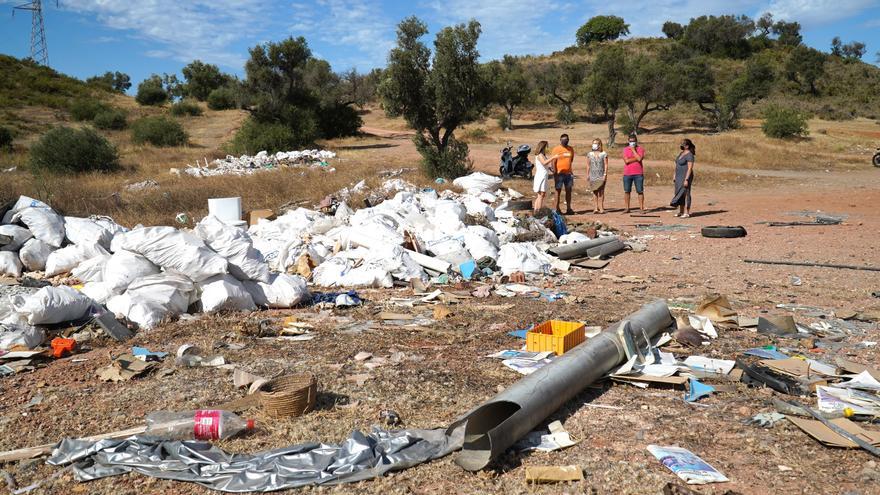 El PSOE denuncia el crecimiento de los vertederos ilegales ante la inacción municipal