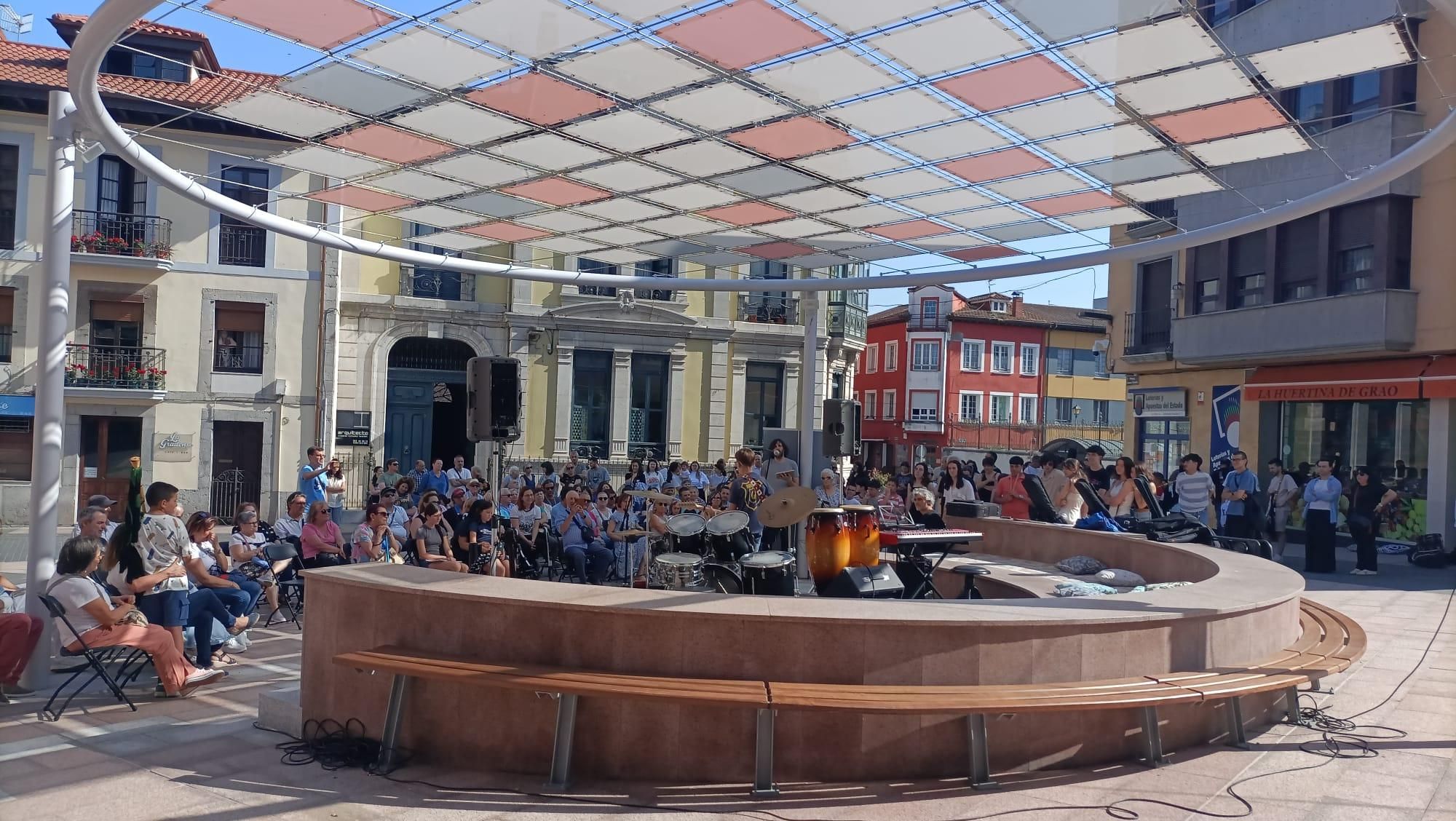 Grado arranca con música el programa "Emplazarte" de "cultura de calle"