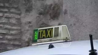Taxistas de Málaga critican a la Junta: «Van a pasar el rodillo al sector del taxi andaluz»