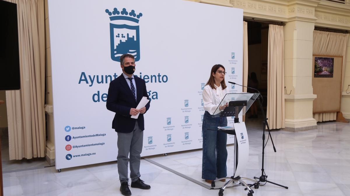 Carlos Conde y Susana Carillo, en rueda de prensa.