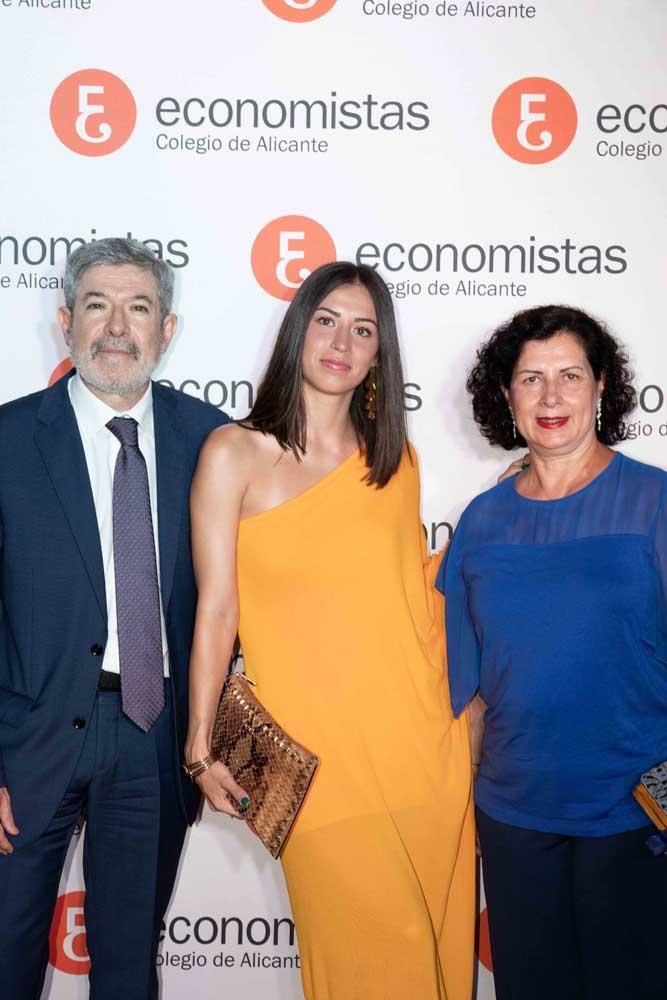 Los Economistas de Alicante celebran su cena anual en honor a su patrón