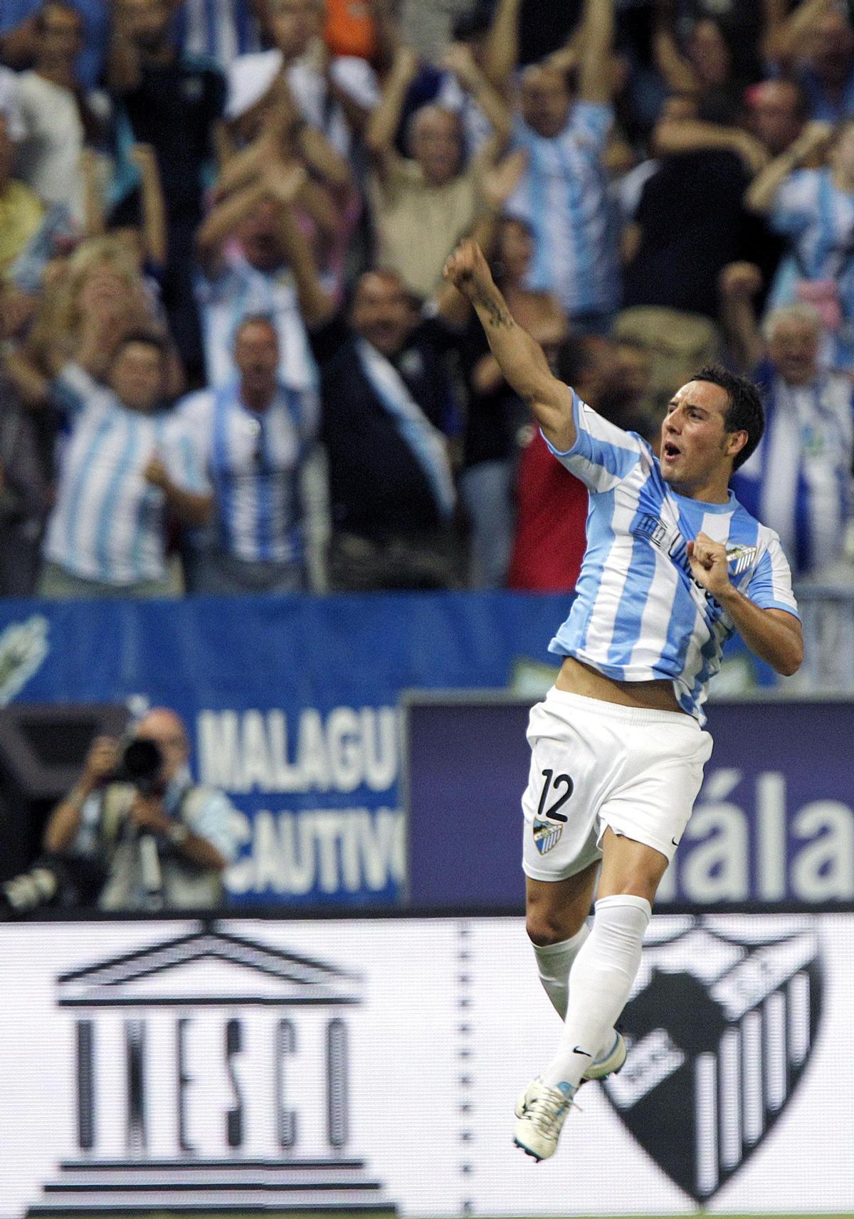 Santi Cazorla uno de sus goles con el Málaga CF.