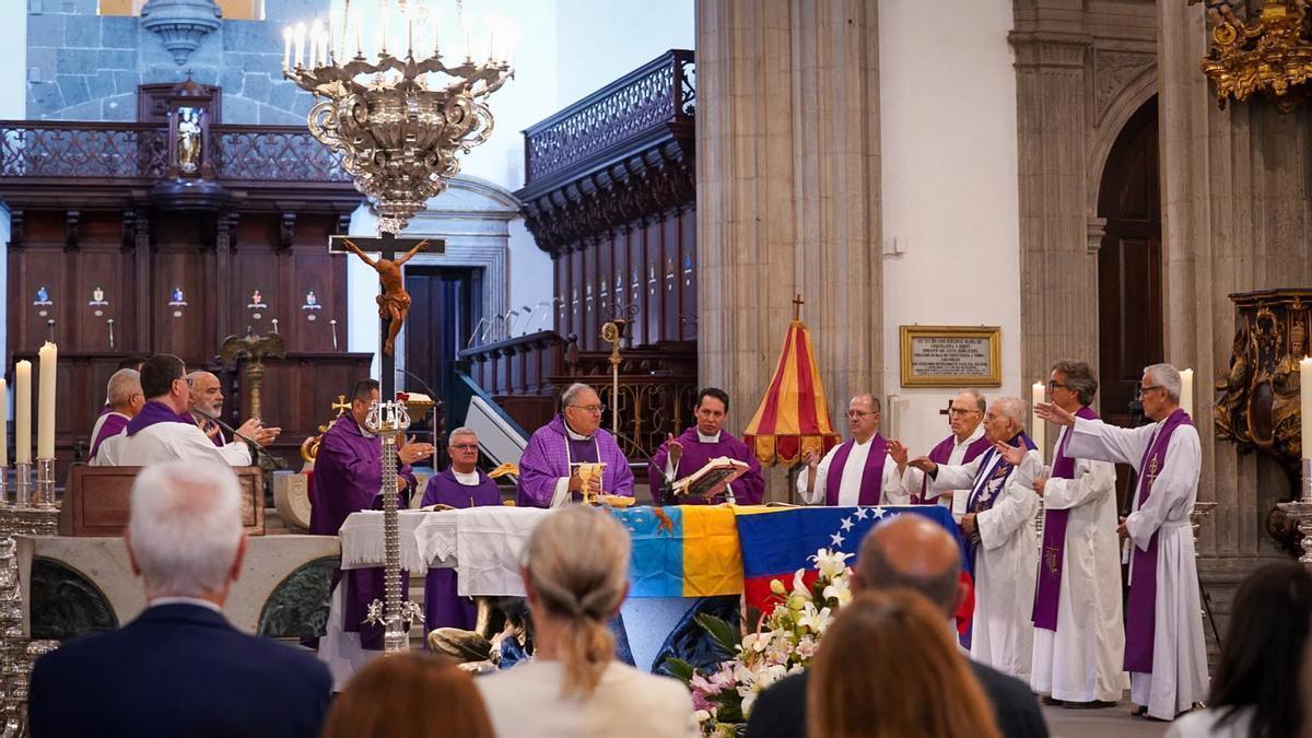 La Catedral de Canarias se une al dolor de Venezuela tras el terremoto