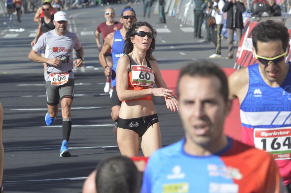 El keniata ha superado al marroquí Hassane Ahouchar con un tiempo de 1:04:29