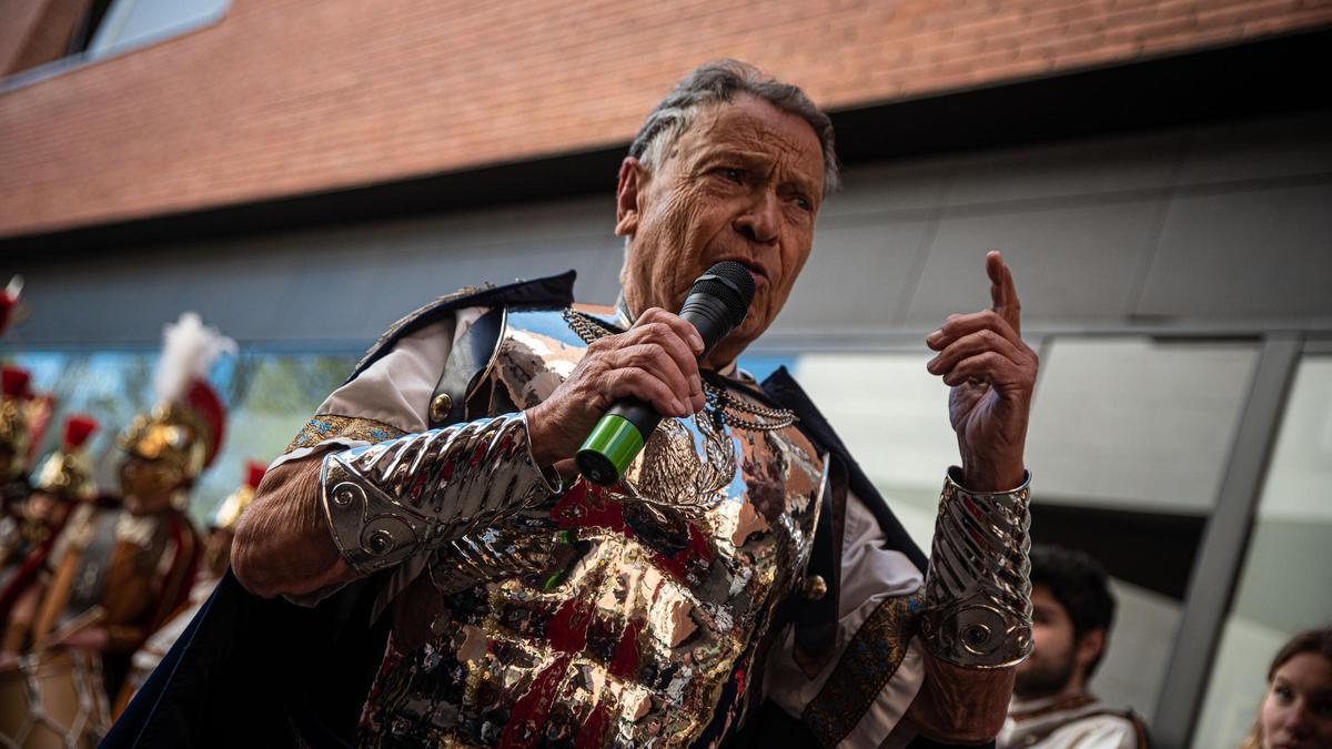 Joan Lladó en l'acte celebrat el 2023 per rellevar-lo com a capità manaia