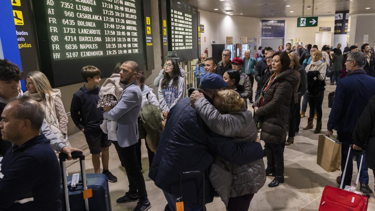 Trobades per Nadal a l'Aeroport de València.