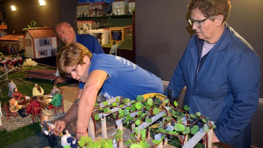 Así se monta el Belén de Valga