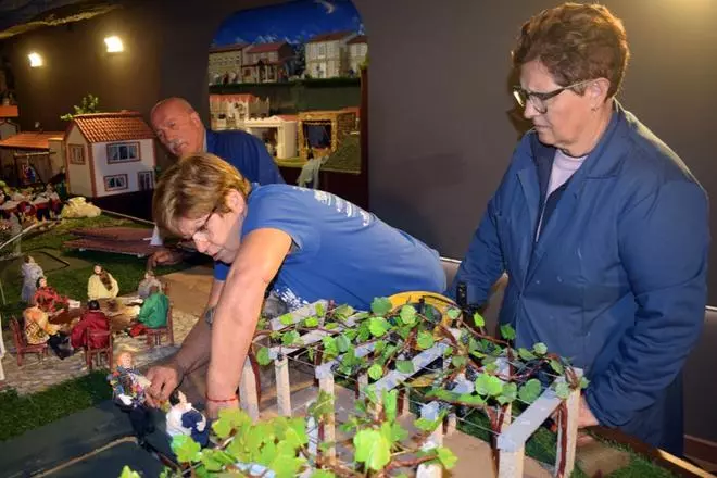 Así se monta el Belén de Valga