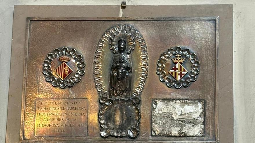 Retiran una inscripción franquista que se podía leer a pocos metros del camarín de la Virgen del Pilar dentro de la basílica