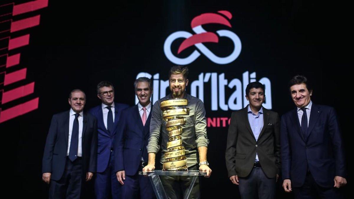 Carapaz y Sagan durante la presentación del Giro 2020