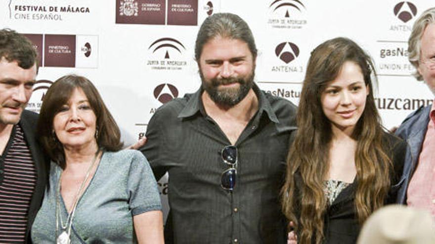 El elenco protagonista de Rabia.