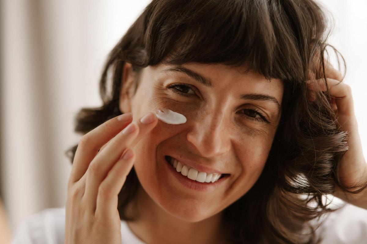 Más de 21.000 personas volverían a comprar este contorno de ojos de farmacia