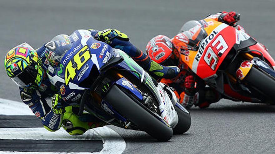 Valentino Rossi y Marc Márquez, en Silverstone