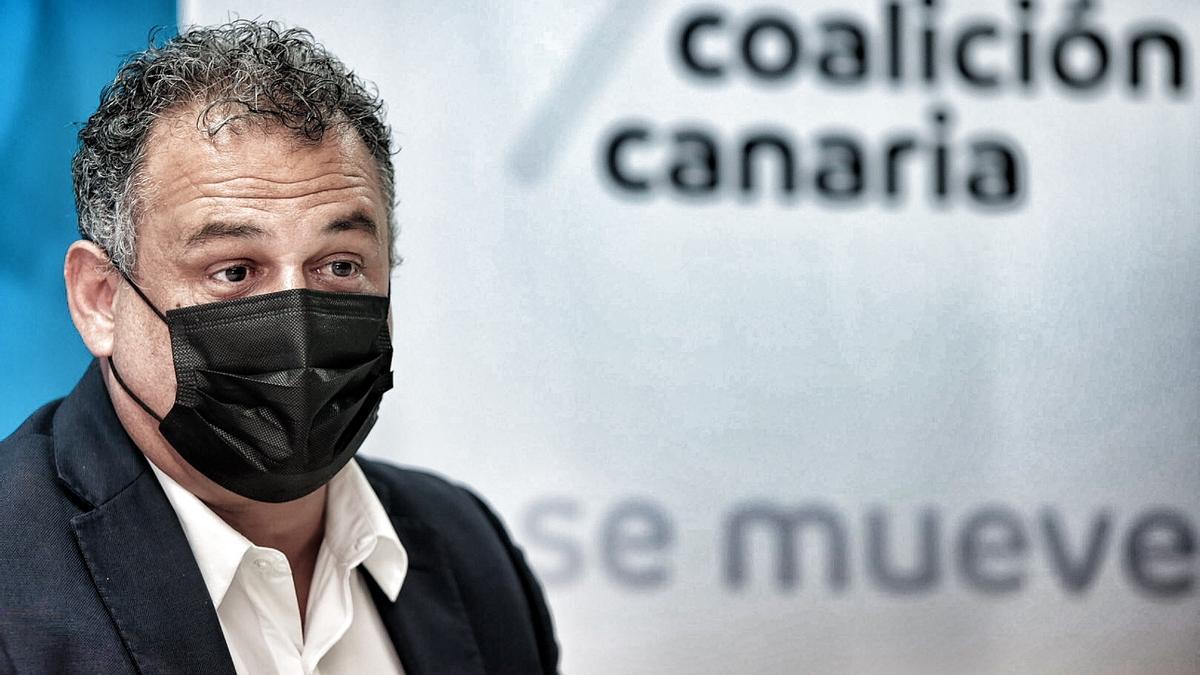 José Alberto Díaz, en la rueda de prensa de ayer en la que anunció su marcha del Ayuntamiento de La Laguna.