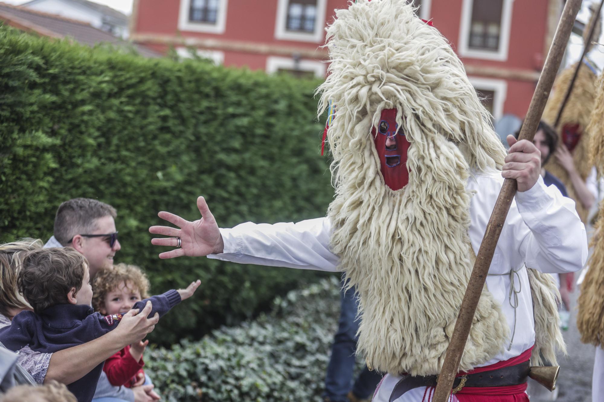 Todas las fotos de la Mascarada de Invierno en Valdesoto