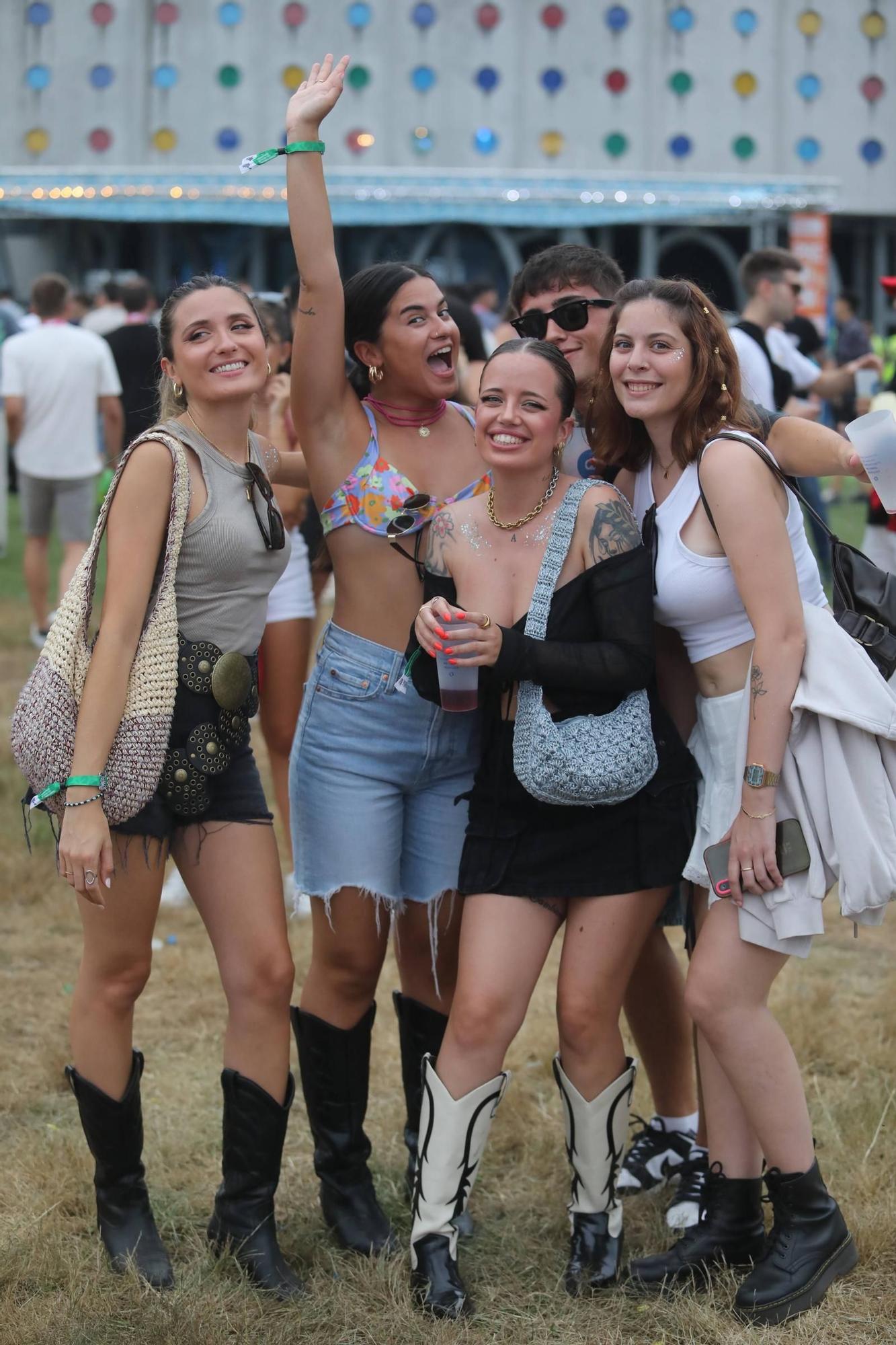 En imagenes | Segunga jornada del Reggaeton Beach de Avilés