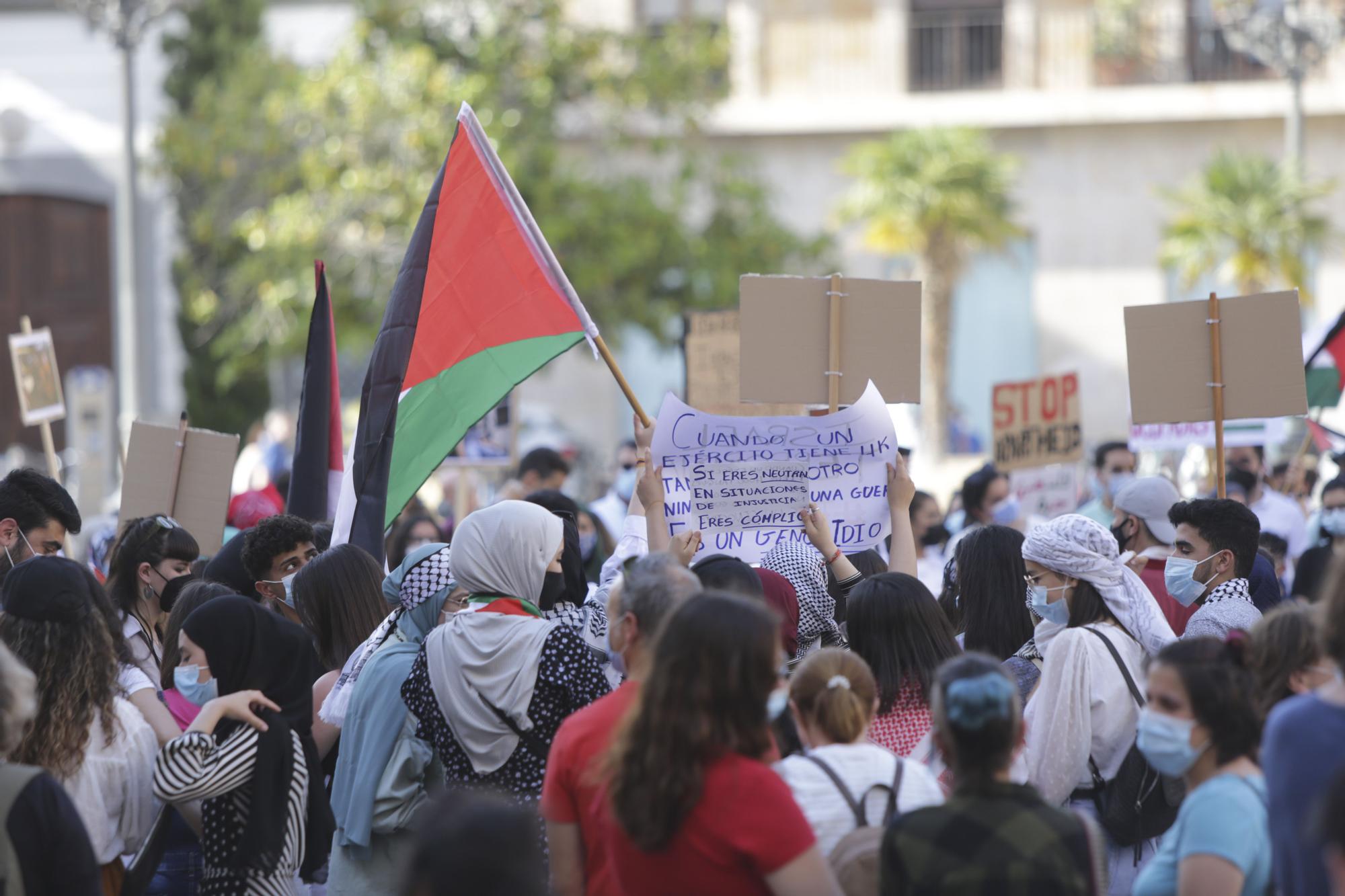 Una concentración en València denuncia la "masacre" en Gaza contra el pueblo palestino