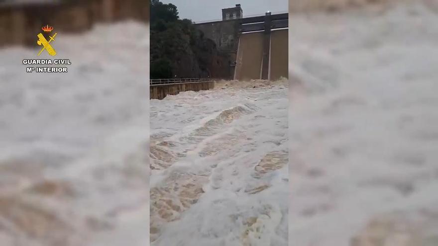 INUNDACIONES CÁDIZ | Así está desaguando el pantano de Bornos en Cádiz