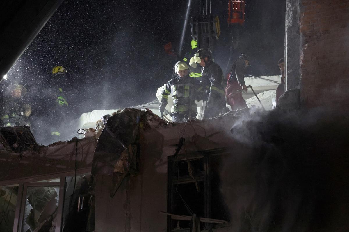 Nueve muertos y más de 20 heridos tras un bombardeo ruso en Sloviansk, en Donetsk.