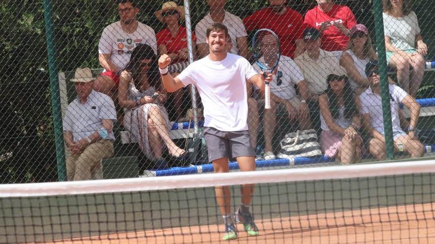 Carlos López obtiene el título en el open ITF del Real Aero Club