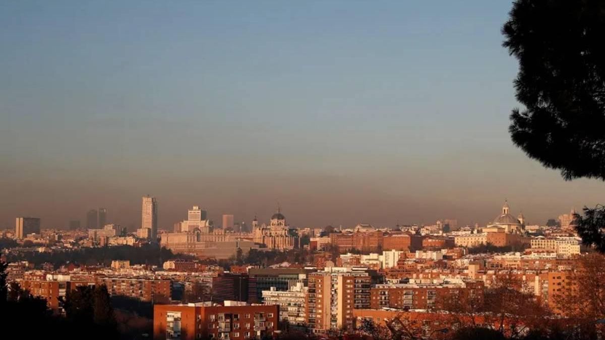 Vista de la boina de contaminación en Madrid.