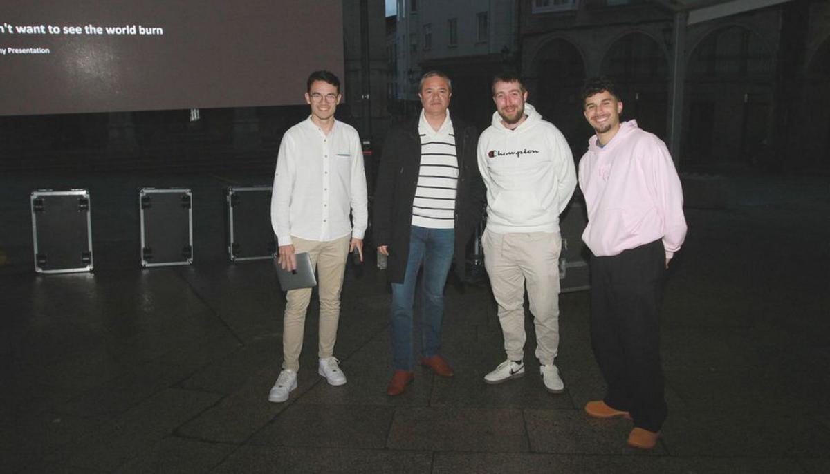 Tres satélites con sello de Ourense