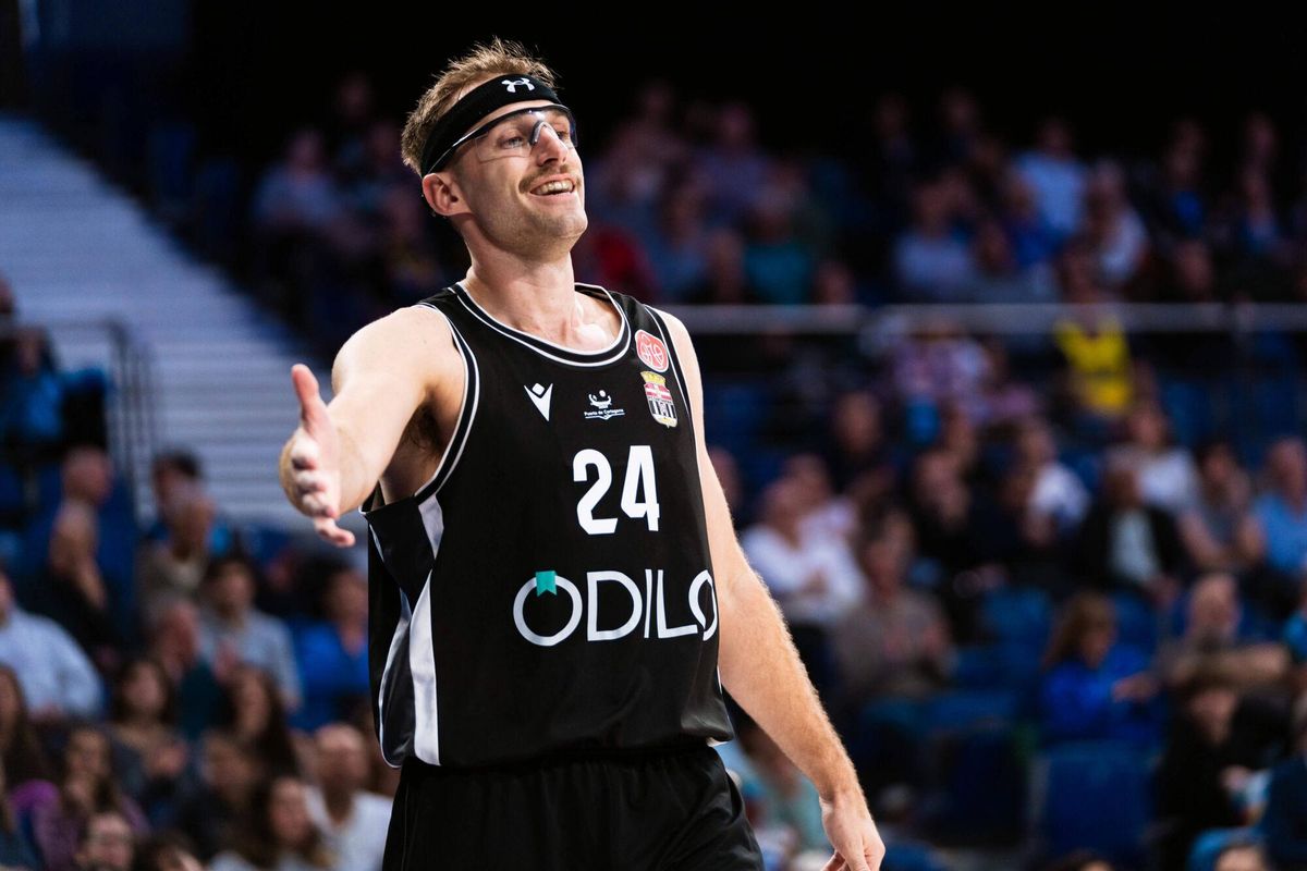 Calvin Hermanson, fichaje del Alimerka Oviedo Baloncesto