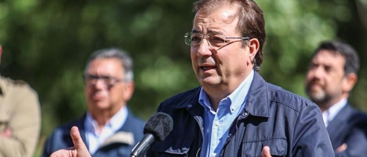 El candidato socialista, Guillermo Fernández Vara.