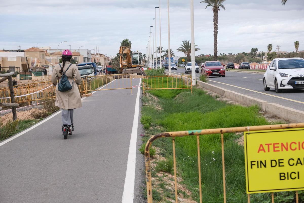 Comienzan las obras del acceso a las 7.400 futuras viviendas de La Hoya: la rotonda que hace la número 14 de la CV-905