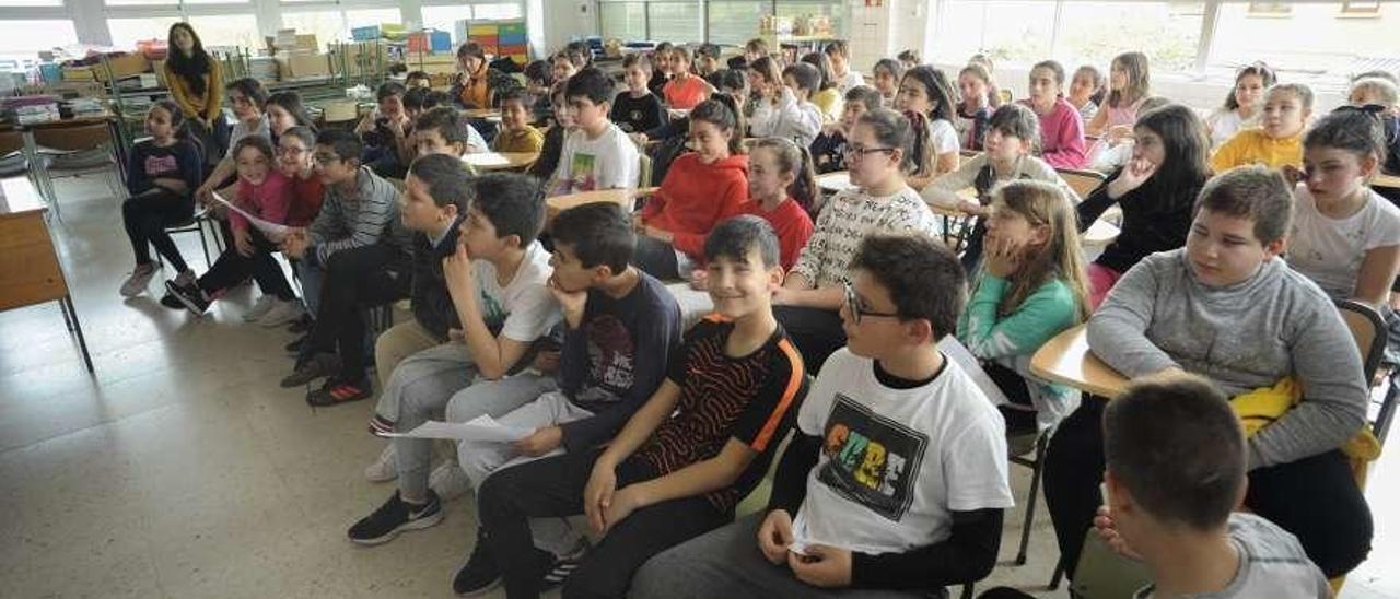 Una de las actividades en el colegio público Arealonga el pasado curso. // Iñaki Abella