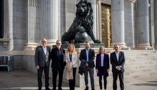 Lena y Mieres reclaman ser parada del primer Ave del día antes del verano