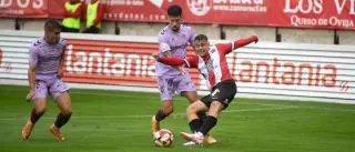 El Zamora CF encaja su primera derrota a manos del Pontevedra CF de Yago Iglesias (0-4)