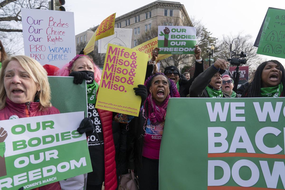 La Corte Suprema de Estados Unidos escucha argumentos sobre el fármaco abortivo mifepristona