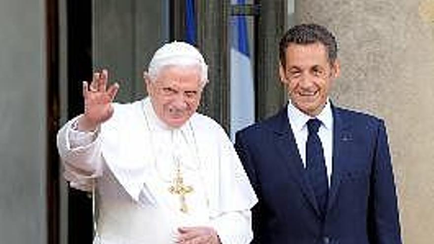 Benedicto XVI reitera en Francia las raíces cristianas de Europa